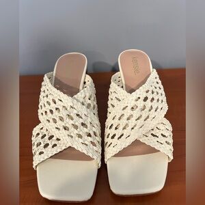 Kensie Women's White / Cream Woven Mules
